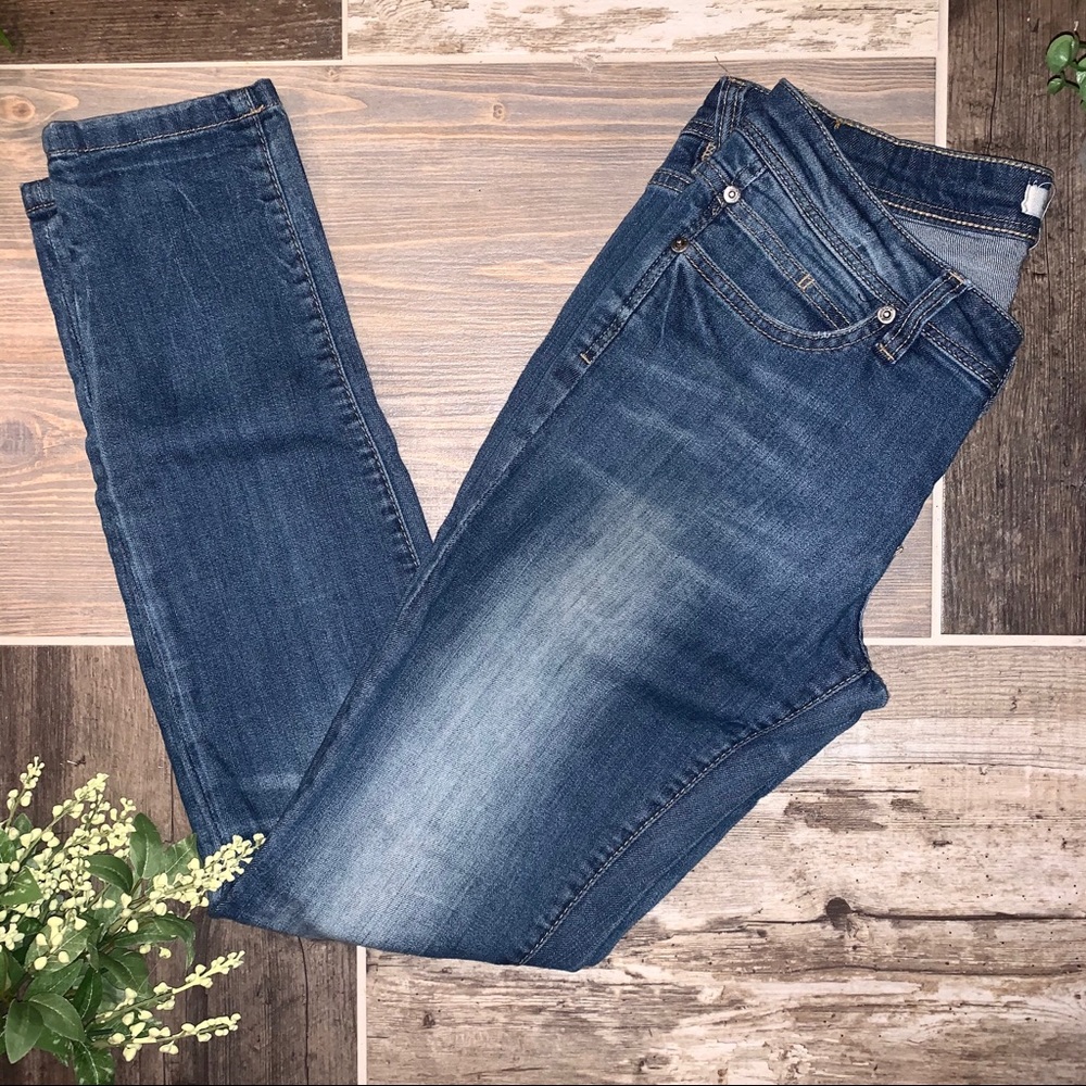 *SOLD* Forever 21 Skinny Jeans